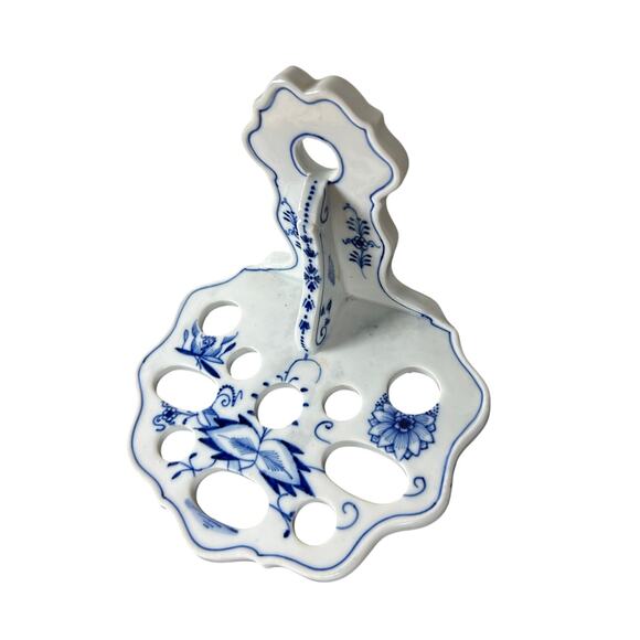 Vtg Meissen style Blue Onion Wall Utensil Holder - 10 slots- cottagecore - Picture 4 of 12